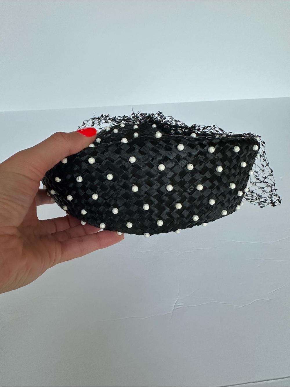 Vintage 1950s Black Pearl Pillbox Hat Birdcage Veil Jackie Kennedy Style - Picture 5 of 6